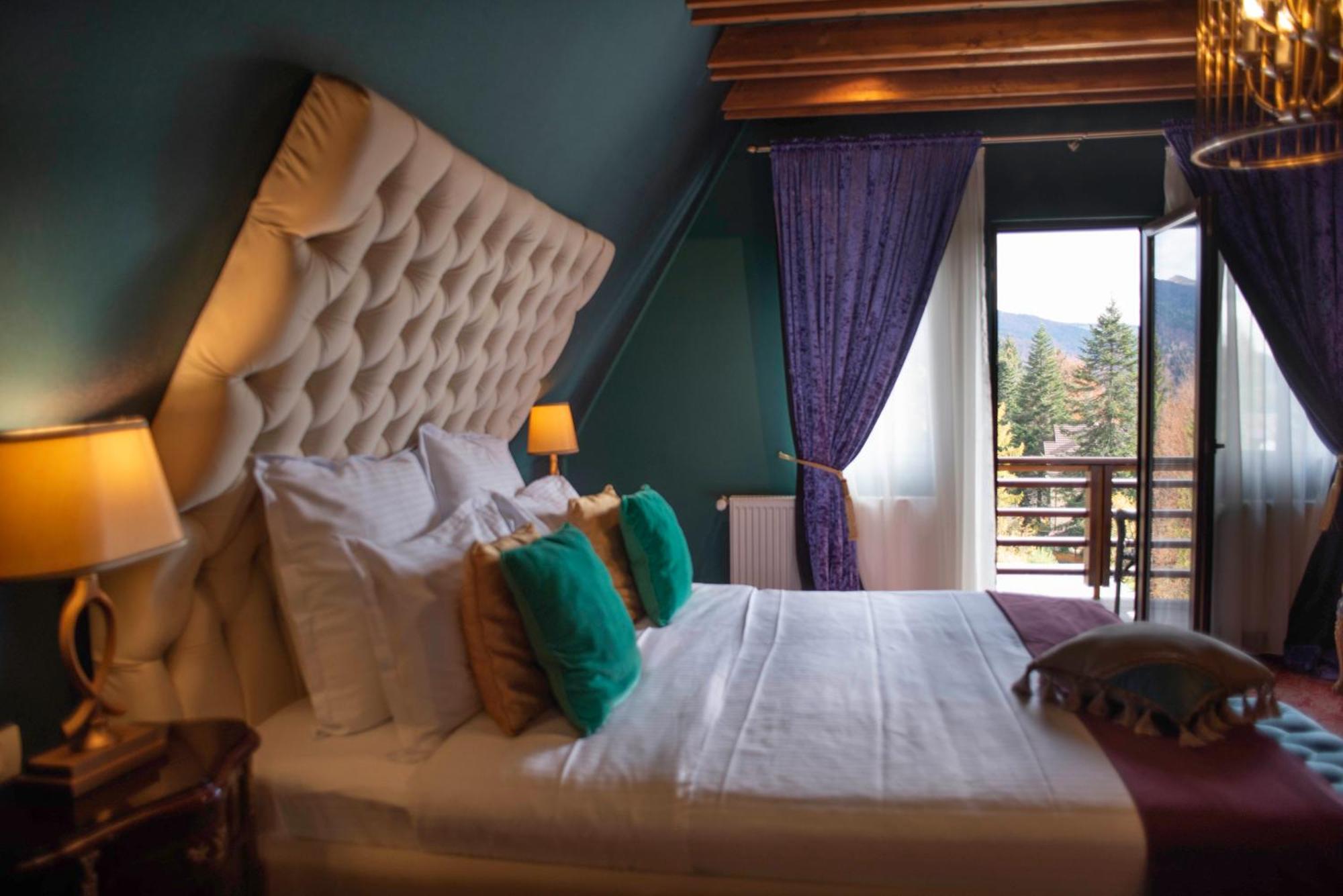 Paj Hotelul Retreat & Spa Sinaia Exteriör bild